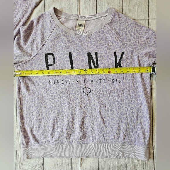 Victoria's Secret Pink Size Large• Lavender Leopard All Over Print Spellout Cozy - Picture 7 of 7